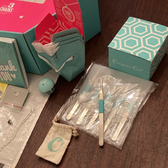 NIB Origami Owl Retired Lot  - Picture 7 of 12